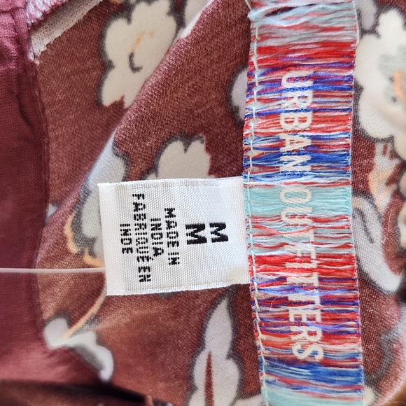 Urban Outfitter floral baby doll top, wine, size medium. - Picture 4 of 7